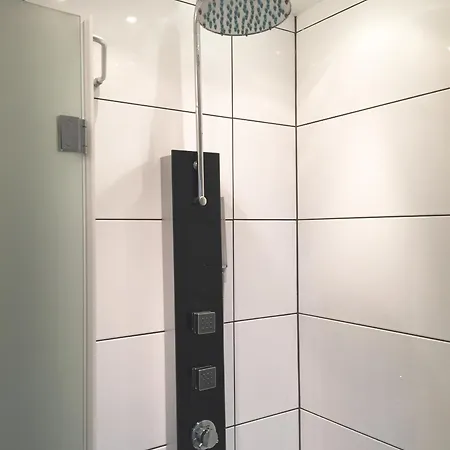 Komfortable Ein Zimmer Im Herzen Von Apartament