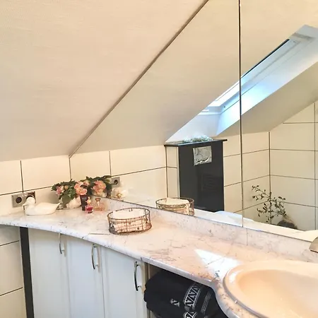Apartament Komfortable Ein Zimmer Im Herzen Von